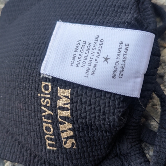 Marysia Swim Black Scallop Edge Bikini Top - Picture 3 of 4